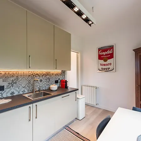 Il Dipinto Sul Center: Terrace, Garden And Privare Garage - Happy بيت للعطل