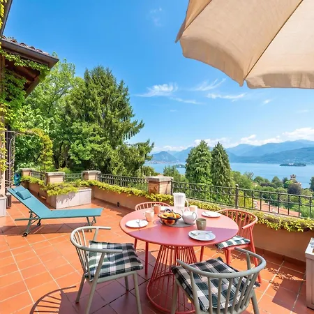 Holiday home Il Dipinto Sul Lago Stresa Center: Terrace And Garden - Happy Rentals *