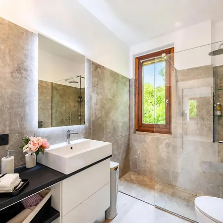 Il Dipinto Sul Lago Stresa Center: Terrace And Garden - Happy Rentals Holiday home *