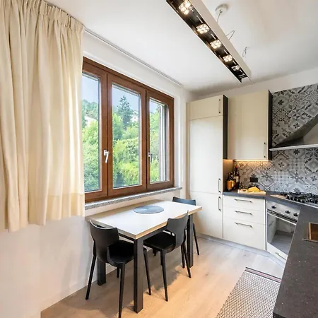 Il Dipinto Sul Center: Terrace, Garden And Privare Garage - Happy Tatil Evi Stresa